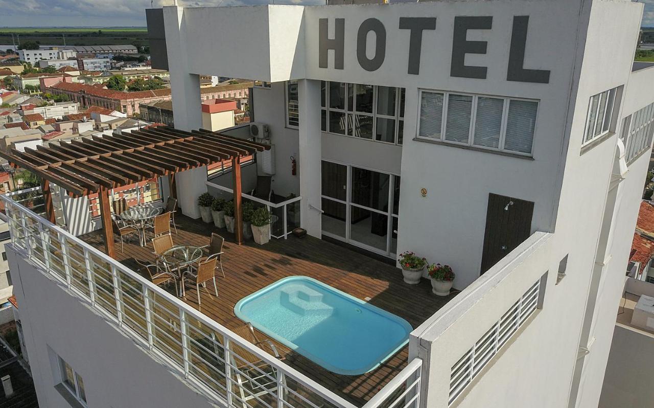 M Tower Hotel Pelotas Bagian luar foto