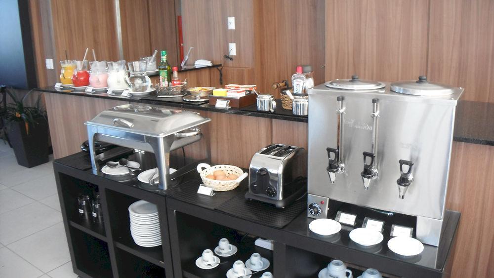 M Tower Hotel Pelotas Bagian luar foto