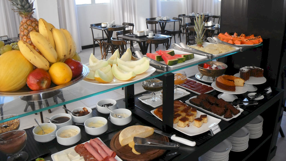 M Tower Hotel Pelotas Bagian luar foto